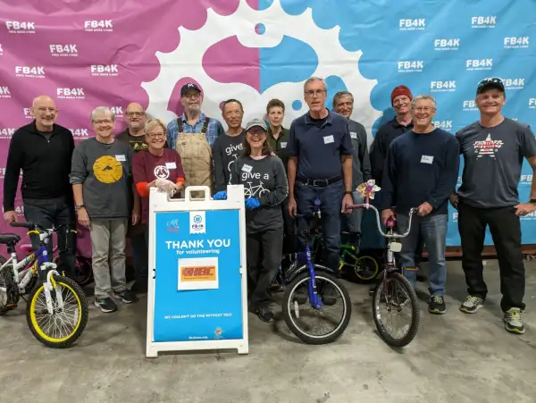 Hiawatha Bicycling Club organization logo